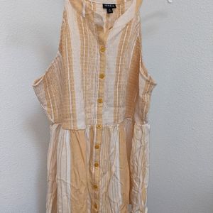 Torrid size 0 yellow and pale yellow blouse